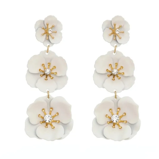 Brinco de Flor Malva Branco